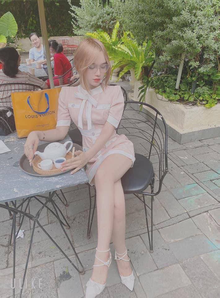 Cô bạn thân rủ đến chơi với 2 đứa bạn thì tự dưng 2 đứa nó làm tình nhau