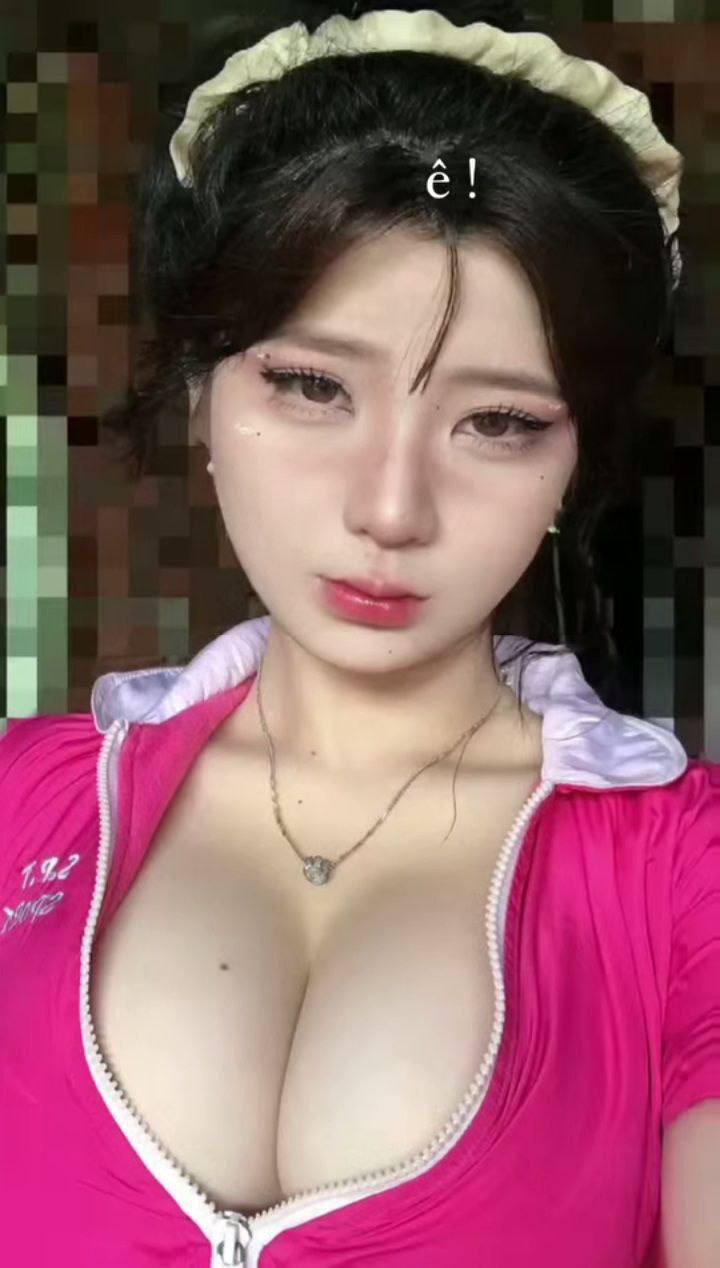 Chịch em nhân viên dễ thương sắp lấy chồng